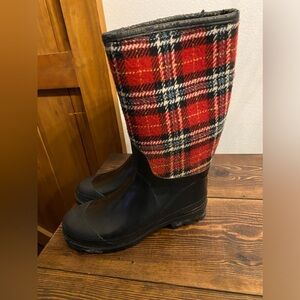 Plaid rain boots‎ size 7